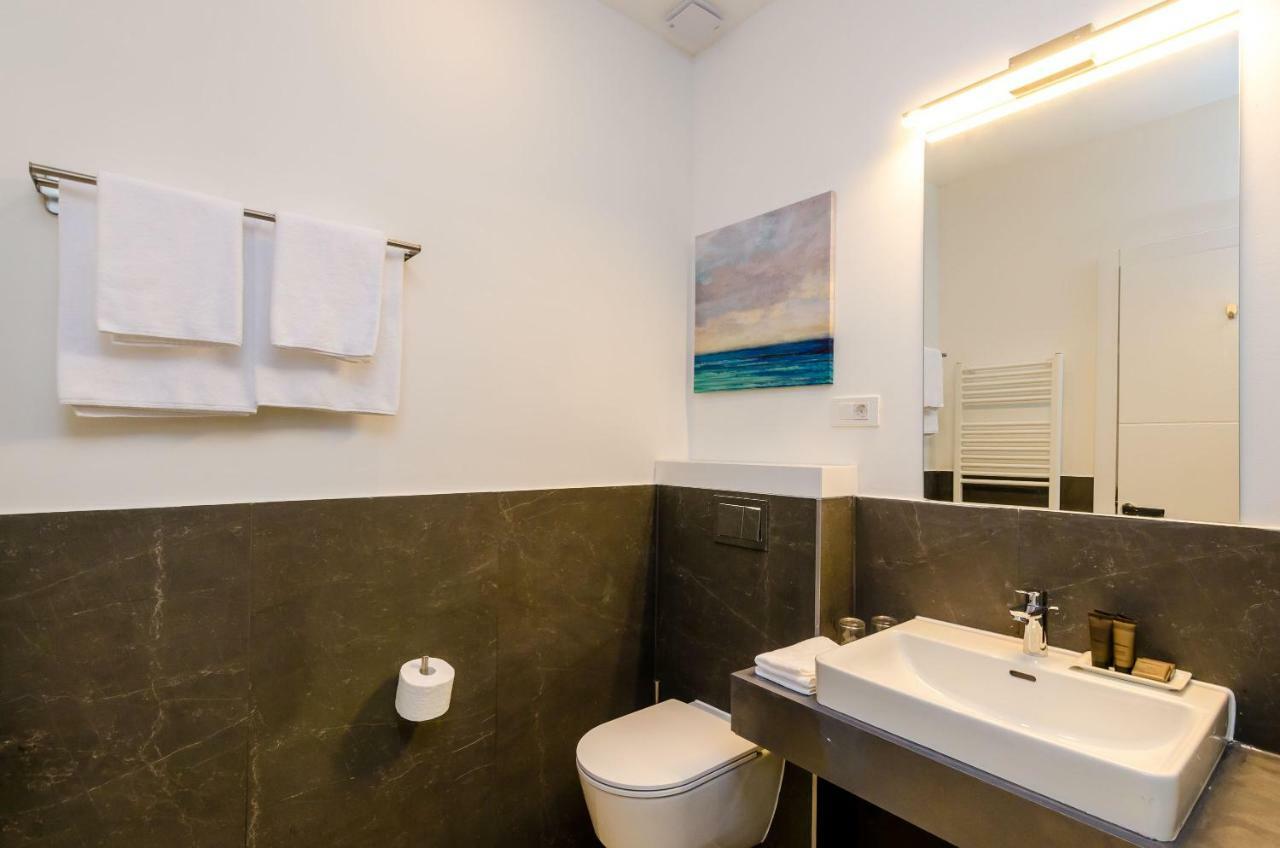 Rooms4u Hotel 4*