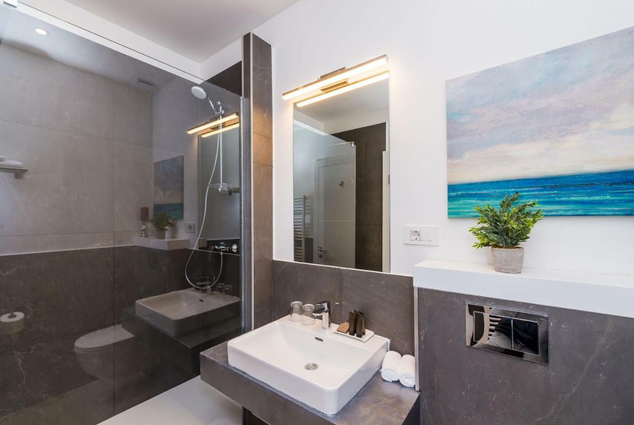 Hotel Rooms4u 4*