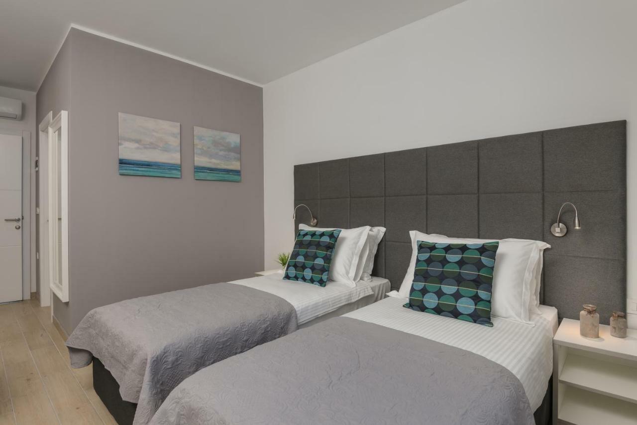 Hotel Rooms4u 4*
