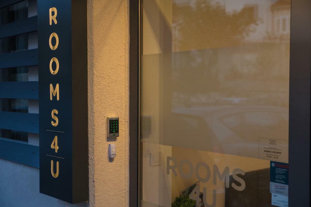 Rooms4u Hotel